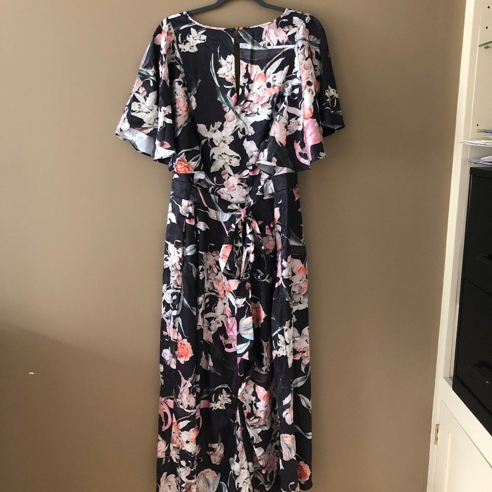 City Chic Midnight Floral Short Sleeve Cropped Jumpsuit Black L 20 NWT - Picture 8 of 12